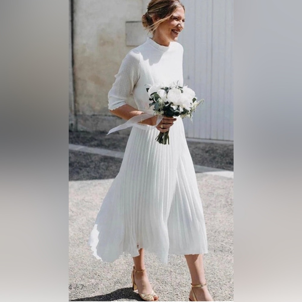 Vintage  Long Sleeve Wedding DressPleats Tea-length A-Line High Neck